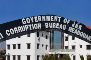Payment Withheld for Bribe:Two PWD Govt Officials Held in Baramulla