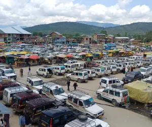 Students, Daily Passengers Hit by Sudden Fare Hike in Dist Kupwara 